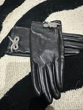 NWOT- Steve Madden Black Leather Gloves with Rhinestone Bow Detail